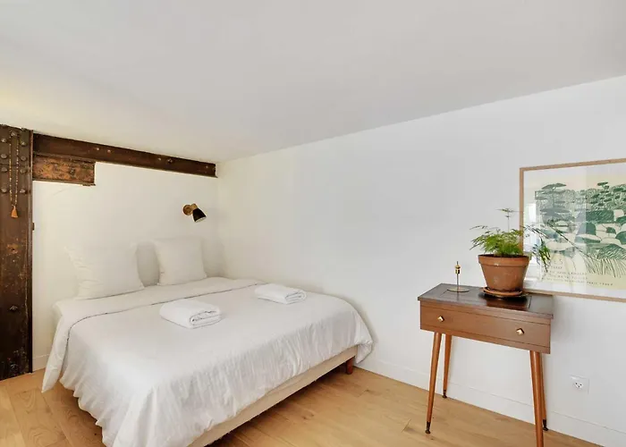 Beautiful Duplex 1br-2p - Belleville Apartamento